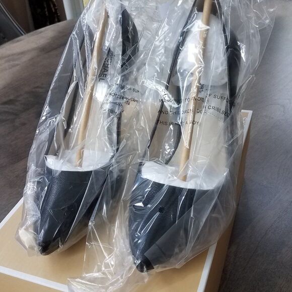 NIB Michael Kors heels - Picture 2 of 4